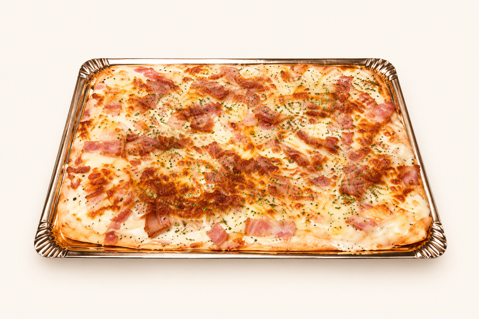 Carbonara, pizza con fondo crema claro