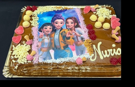 Imagen Tarta cumpleaños oblea Guerreras K-Pop